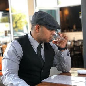 Meet your Posher, Emilio